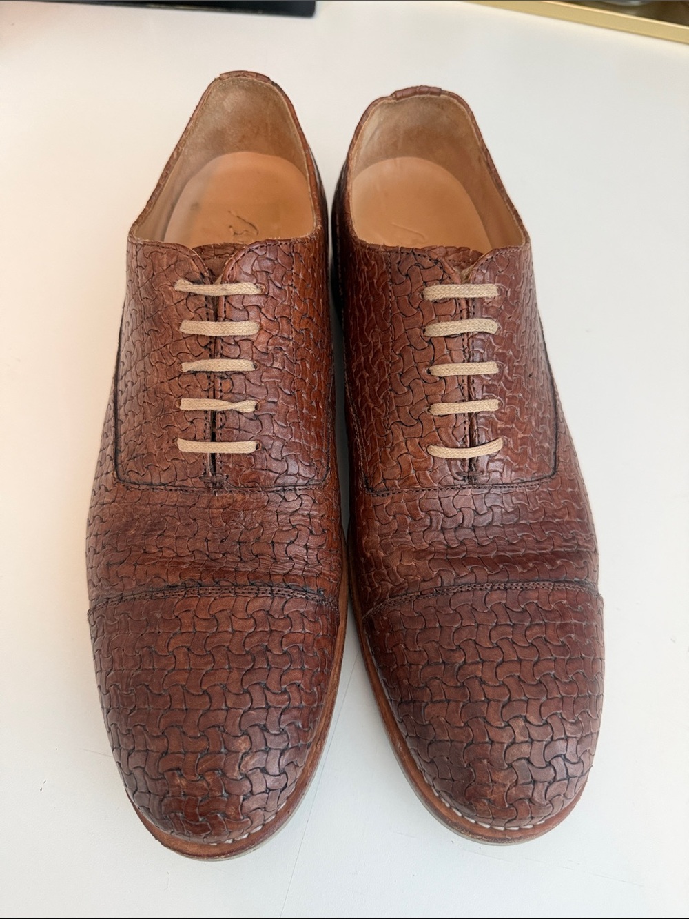 Bacco Bucci Brown Textured Leather Oxfords